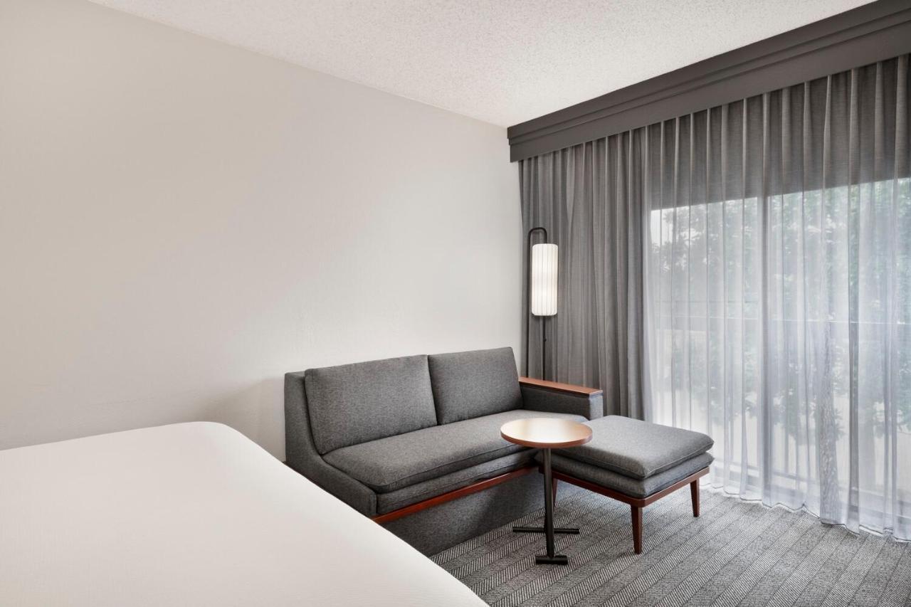 Courtyard By Marriott Memphis Airport Hotel Bagian luar foto
