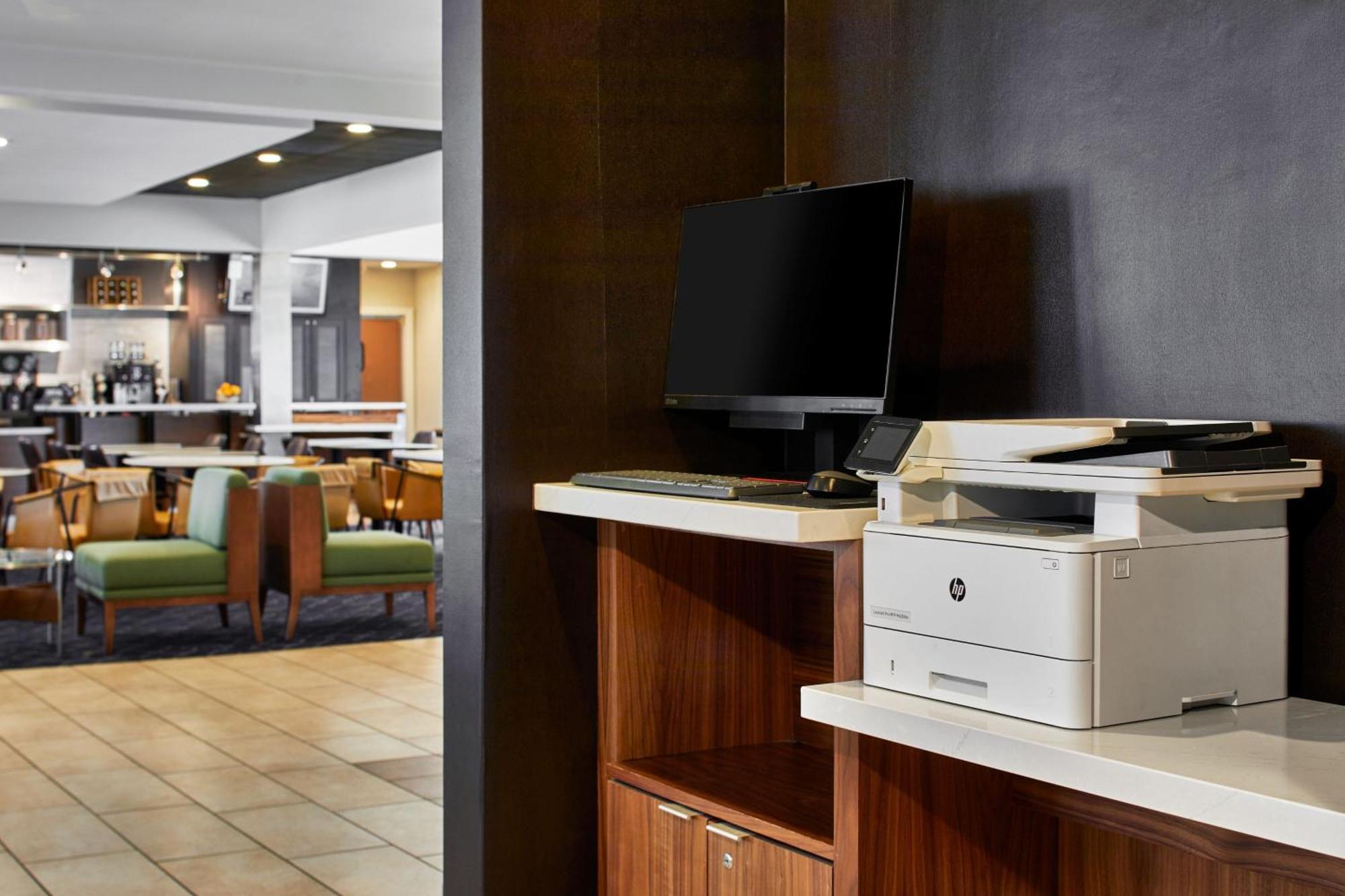Courtyard By Marriott Memphis Airport Hotel Bagian luar foto