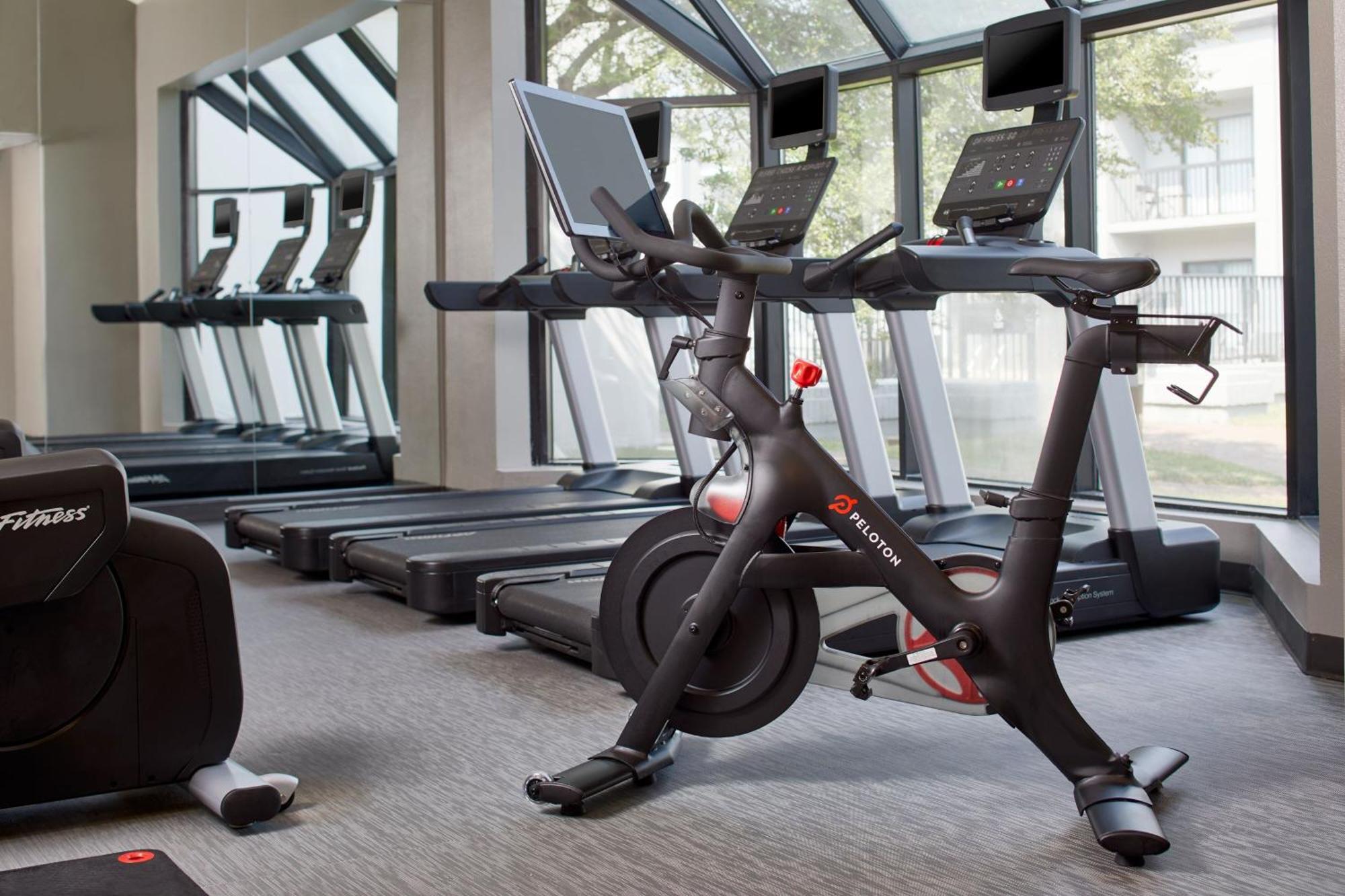Courtyard By Marriott Memphis Airport Hotel Bagian luar foto