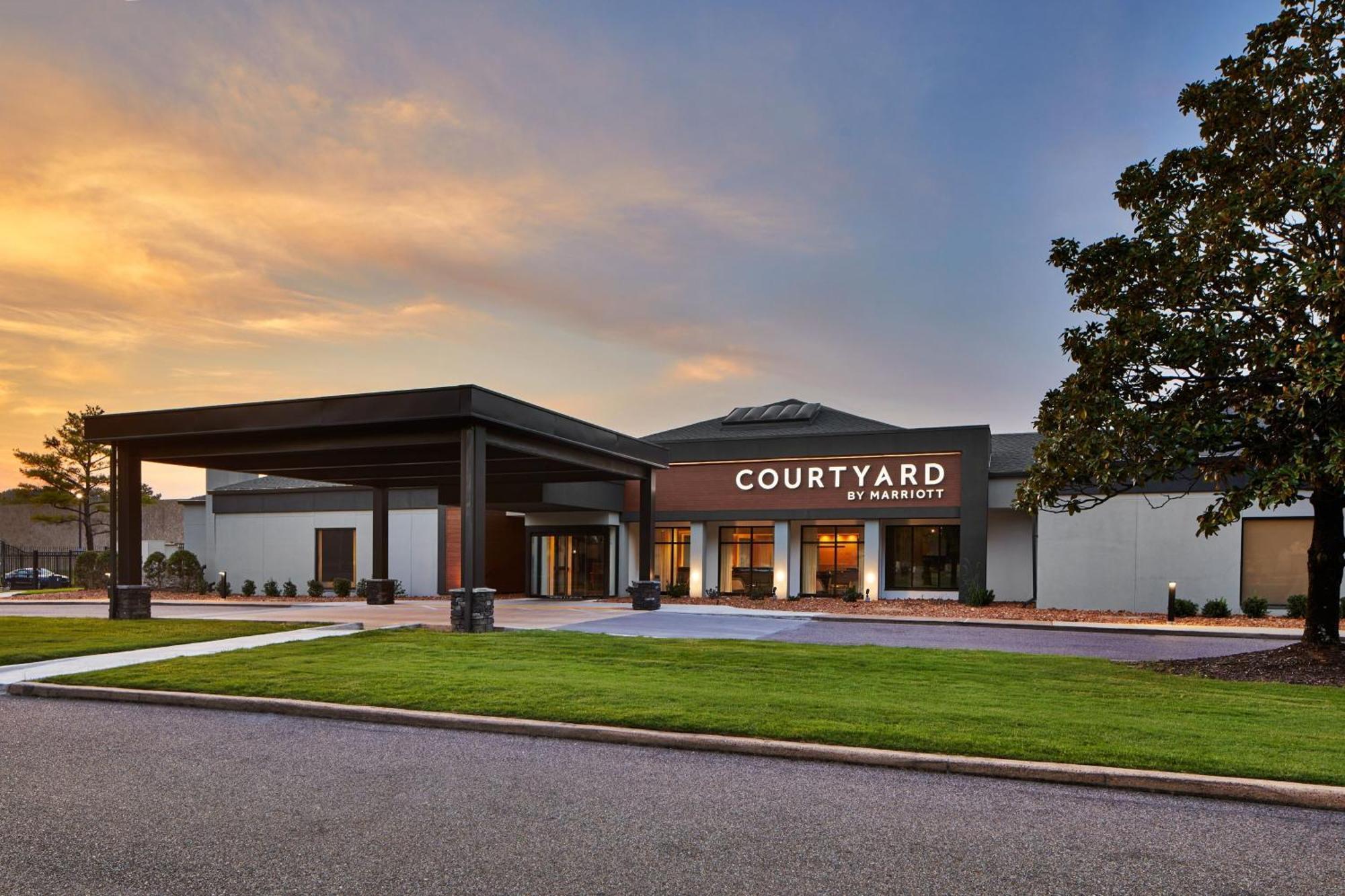 Courtyard By Marriott Memphis Airport Hotel Bagian luar foto