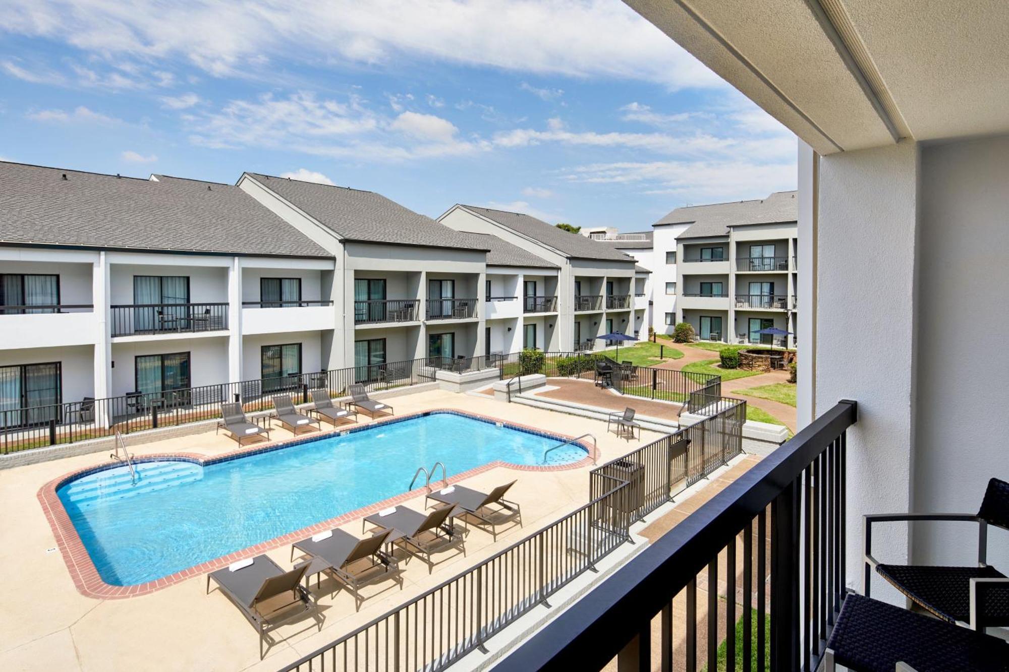 Courtyard By Marriott Memphis Airport Hotel Bagian luar foto