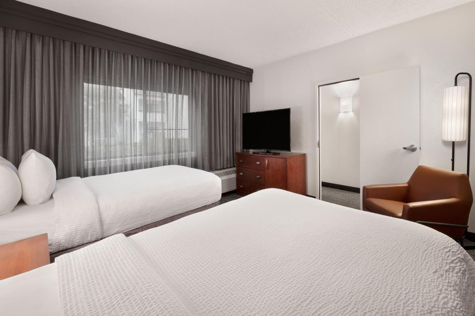 Courtyard By Marriott Memphis Airport Hotel Bagian luar foto