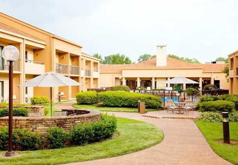 Courtyard By Marriott Memphis Airport Hotel Bagian luar foto